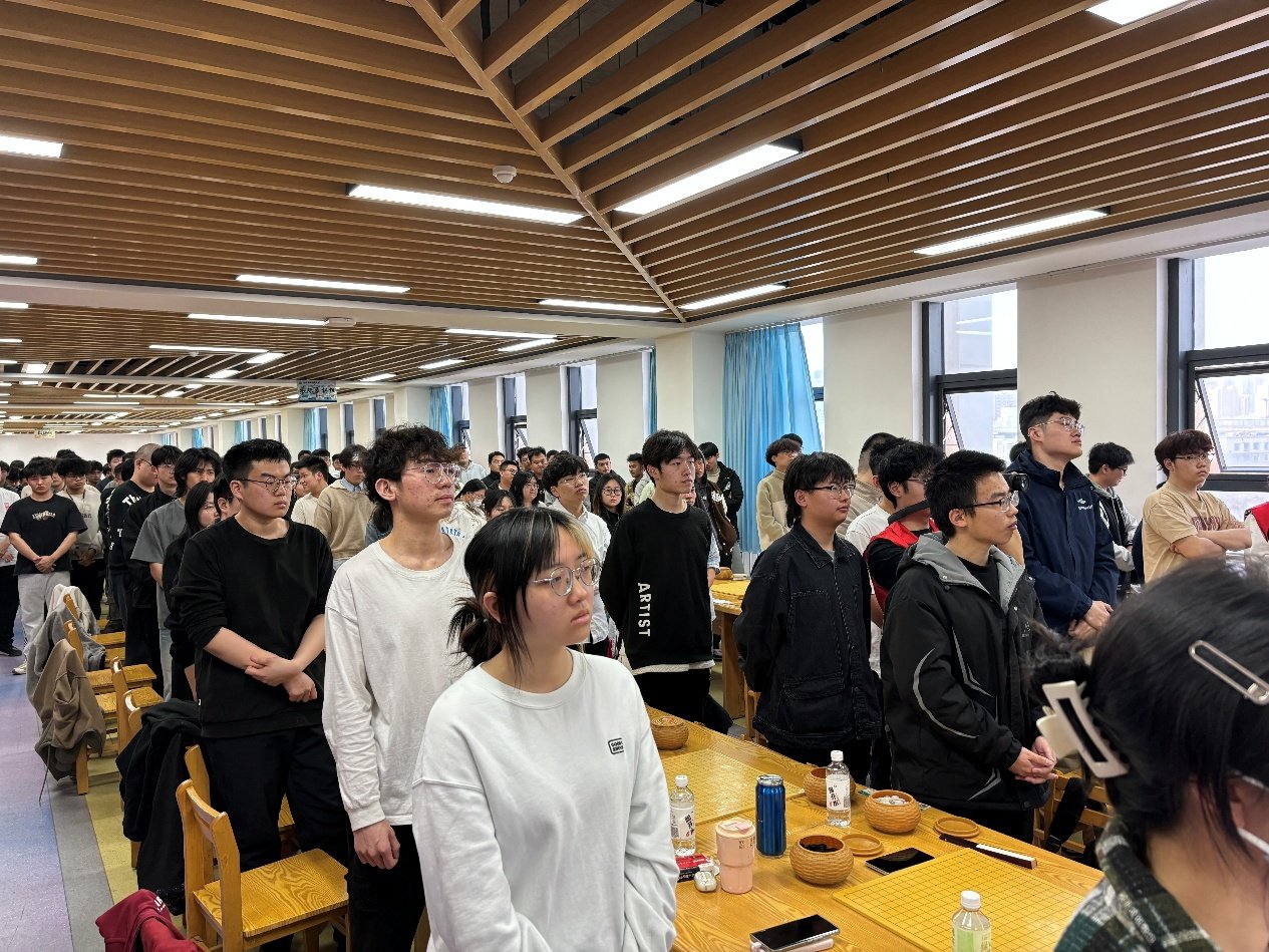 营造积极向上校园文化氛围