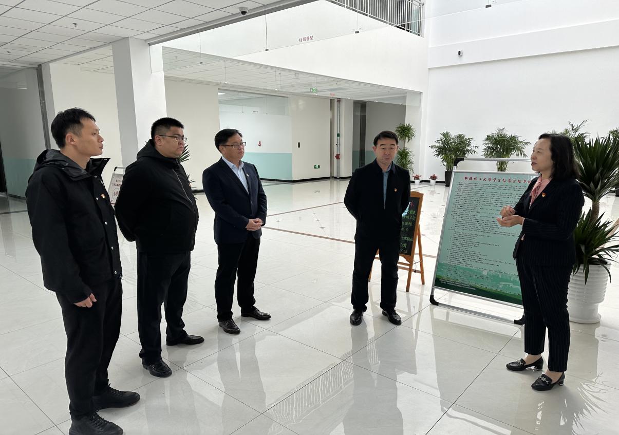 缅怀共和国英雄先烈