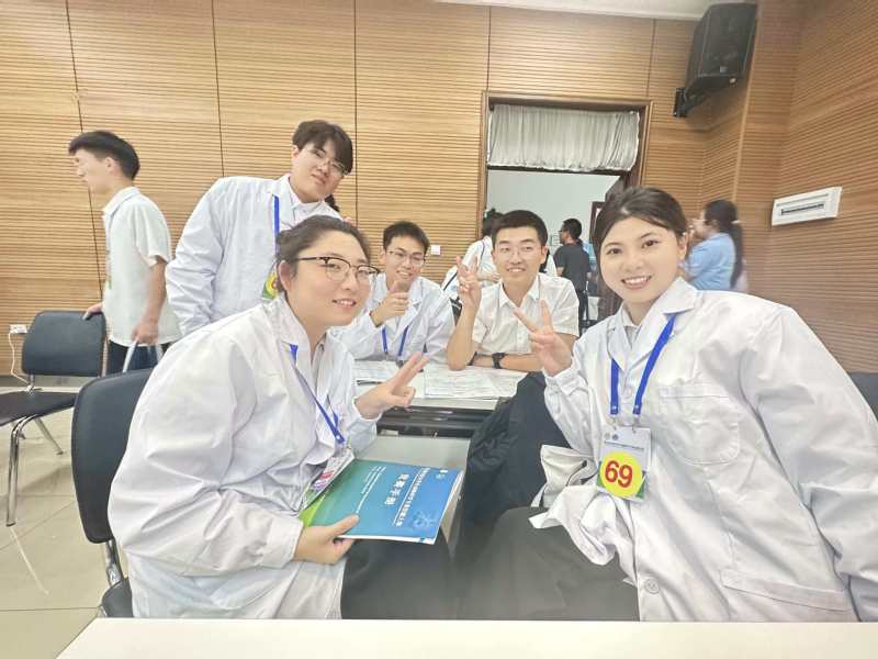 培育创建12校级名辅导员(班主任)工
